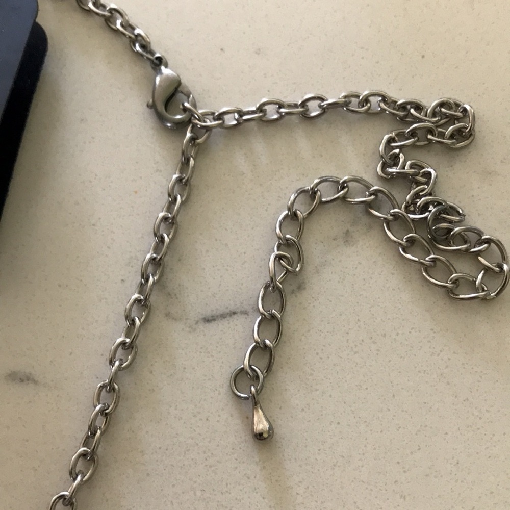 Lindor metal adjustable length necklace - Picture 3 of 4
